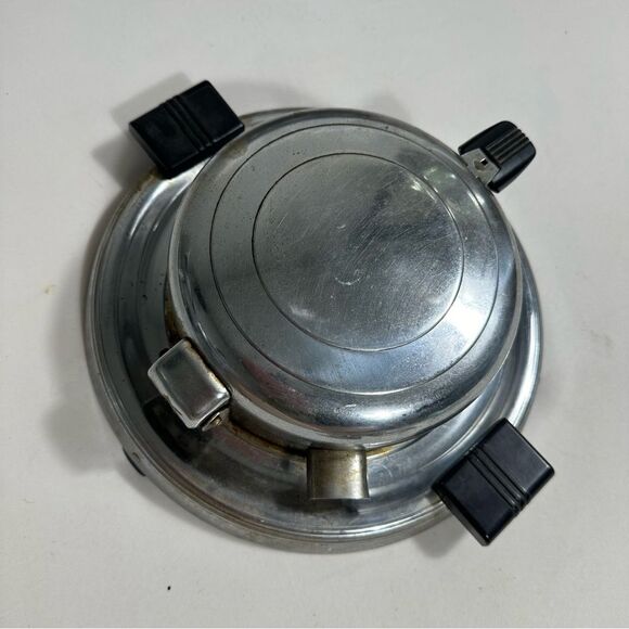 Vintage GENERAL ELECTRIC Waffle Maker 119YI97 Art Deco Made In USA Tested - Picture 4 of 15